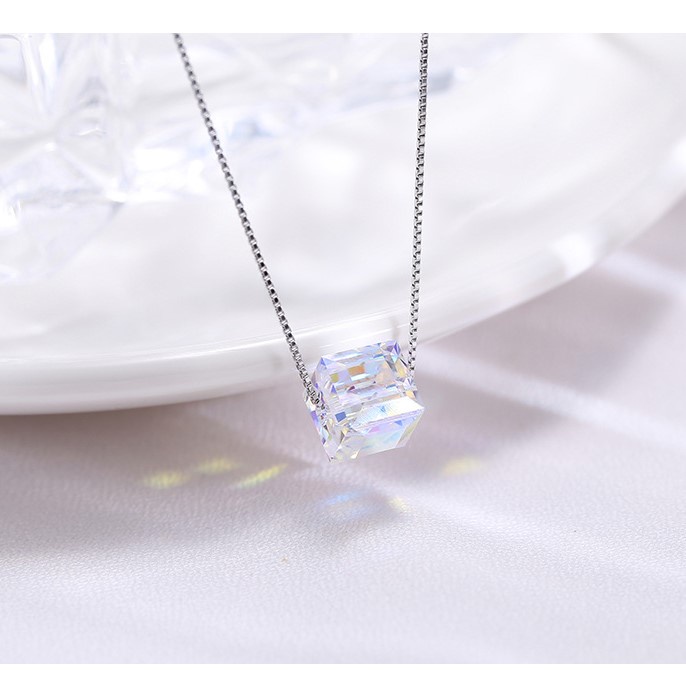 Dây chuyền bạc nữ Evasilver mặt đá pha lê nhiều màu. Vòng cổ dạng mảnh mặt đá hình vuông cá tính