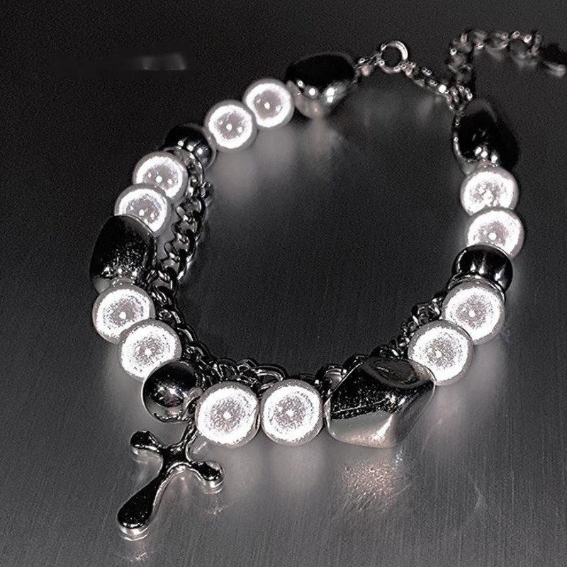 Vòng Tay Ngọc Trai Phản Quang Hai Lớp 19A1502 Phong Cách Hip Hop