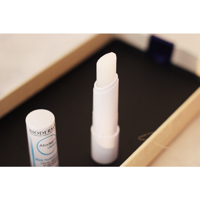 Son dưỡng môi Bioderma Atoderm Lèvres Stick Hydratant Moisturising Pháp