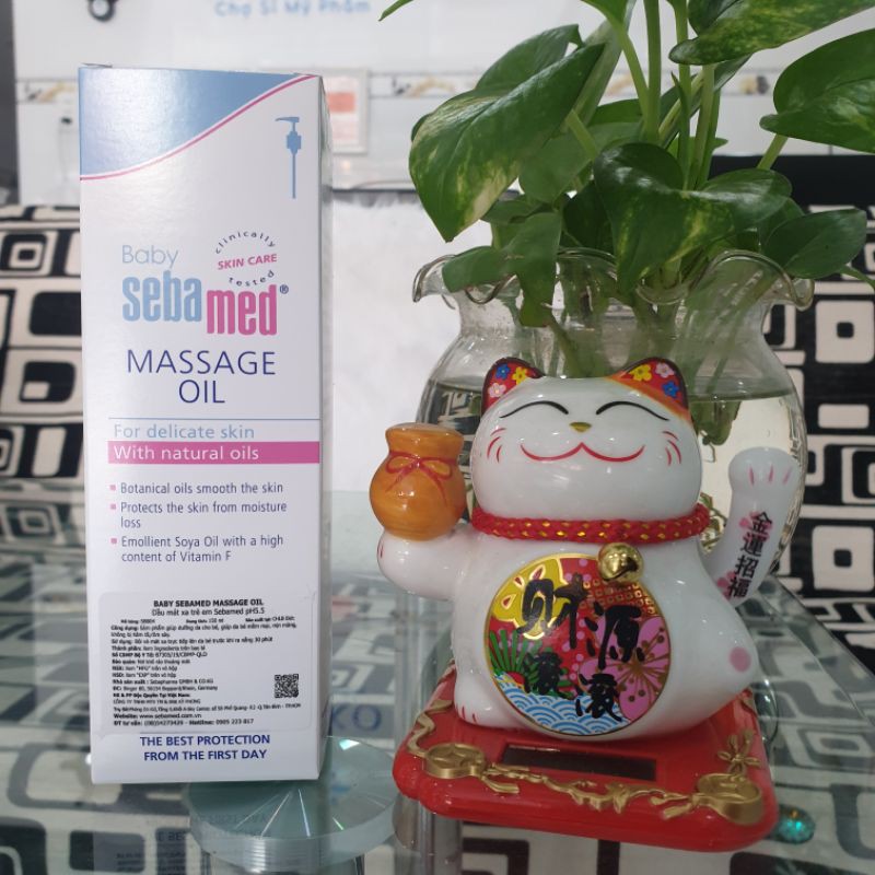 Dầu massage đa năng cho bé Sebamed pH5.5 Baby Soomthing Massage Oil 150ml