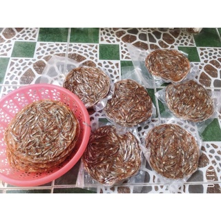 Bánh tráng ép cá cơm