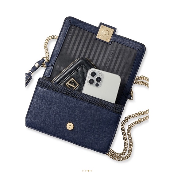 Túi đeo chéo phối 3 màu Victoria’s Secret Mini Shoulder Bag.