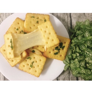 bánh hành phomai trứng muối