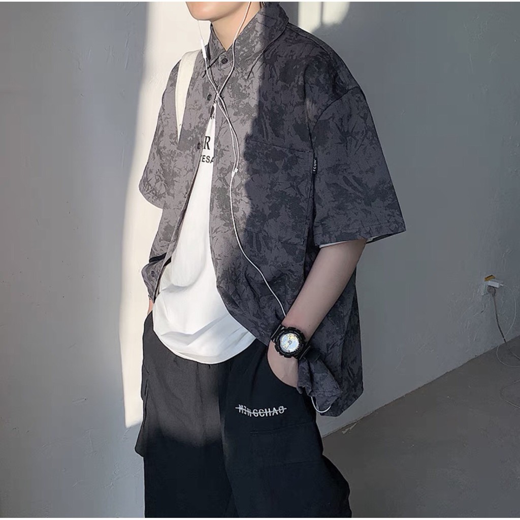 ÁO SƠ MI NGẮN TAY DÁNG RỘNG HỌA TIẾT ĐỘC LẠ CHO NAM