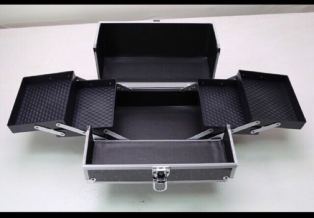 Cốp nhôm size 33x23x29cm có ngăn để mực, để sơn(hàng sẵn)