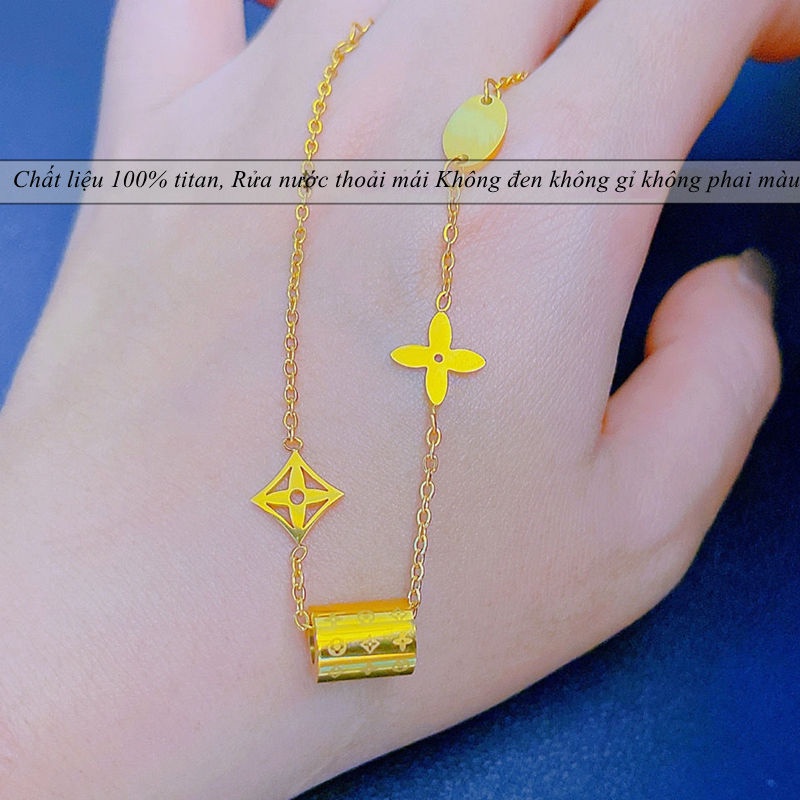 Vòng tay titan nữ không gỉ mạ vàng 18k họa tiết cỏ 4 lá thiết kế thời trang thanh lịch mẫu mới 2023