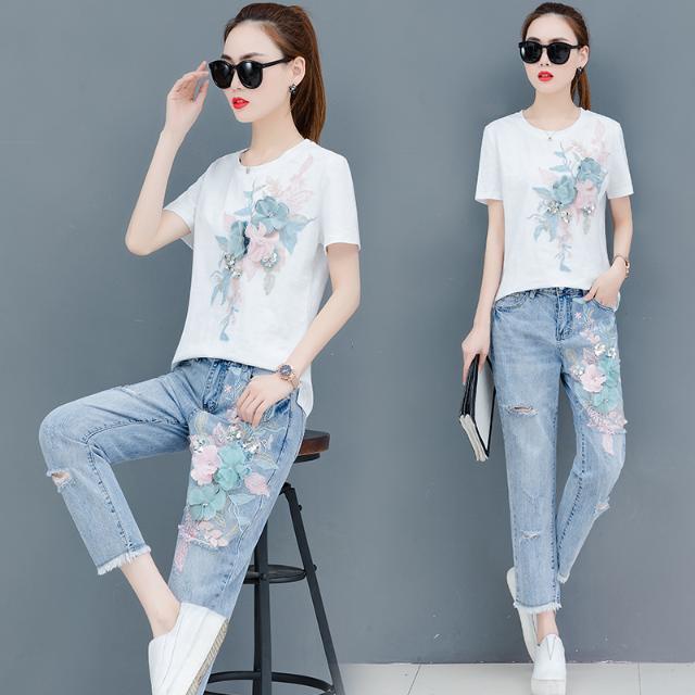 Set Áo Thun Ngắn Tay + Quần Jeans Rách Thời Trang 2022 Cho Nữ