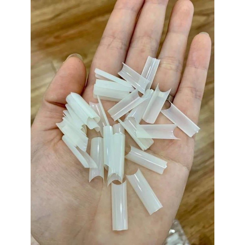 Móng nối phom trúc