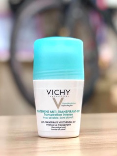 Lăn khử mùi VICHY