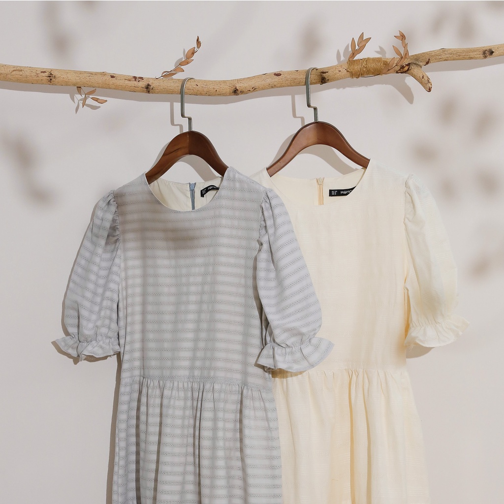 Váy đầm maxi nữ MOMOCO tay cộc cổ tròn chất liệu thô mềm cao cấp M2974