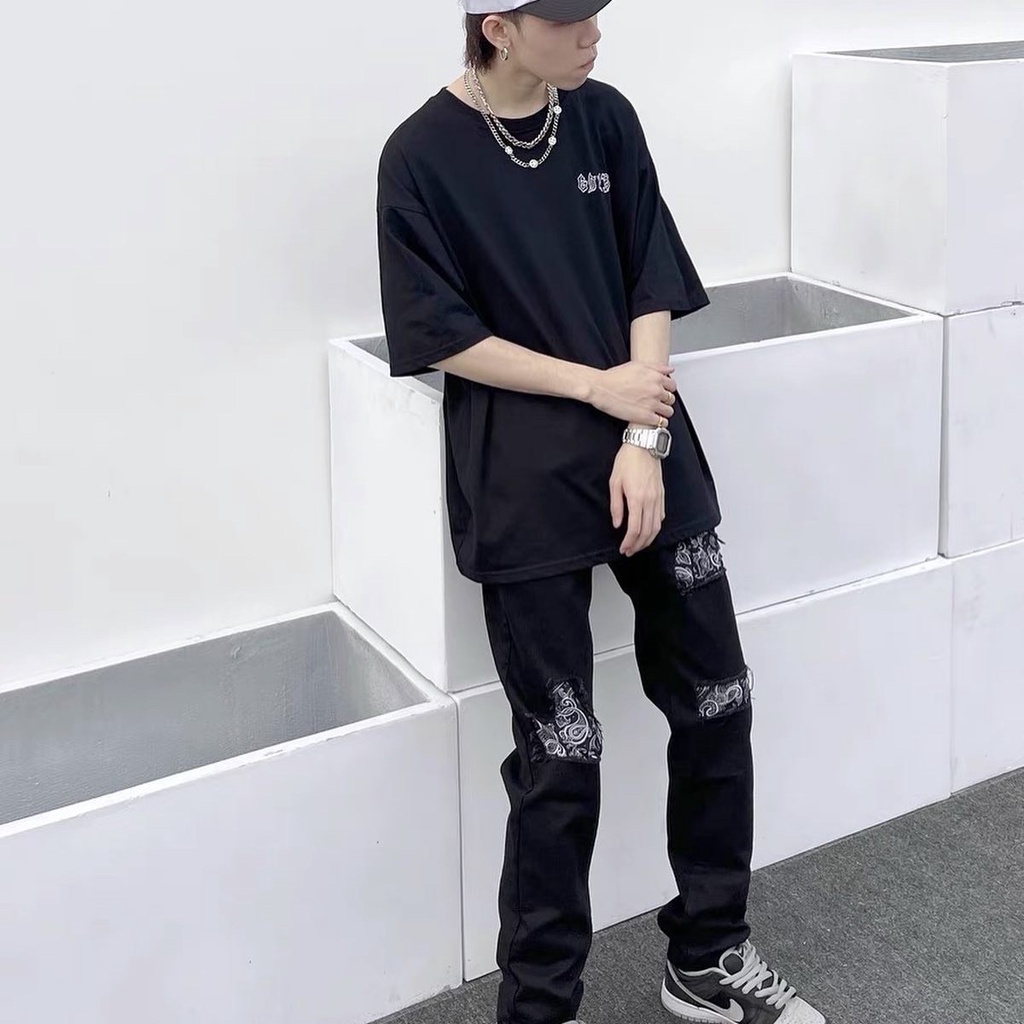 Quần jean nam rách gối họa tiết bandana,quần jean đen miuzi DT028