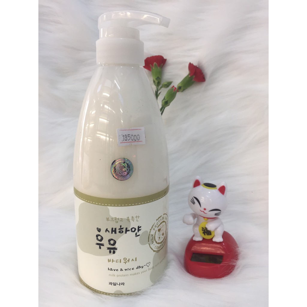 Sữa tắm Welcos White Milk Body Wash