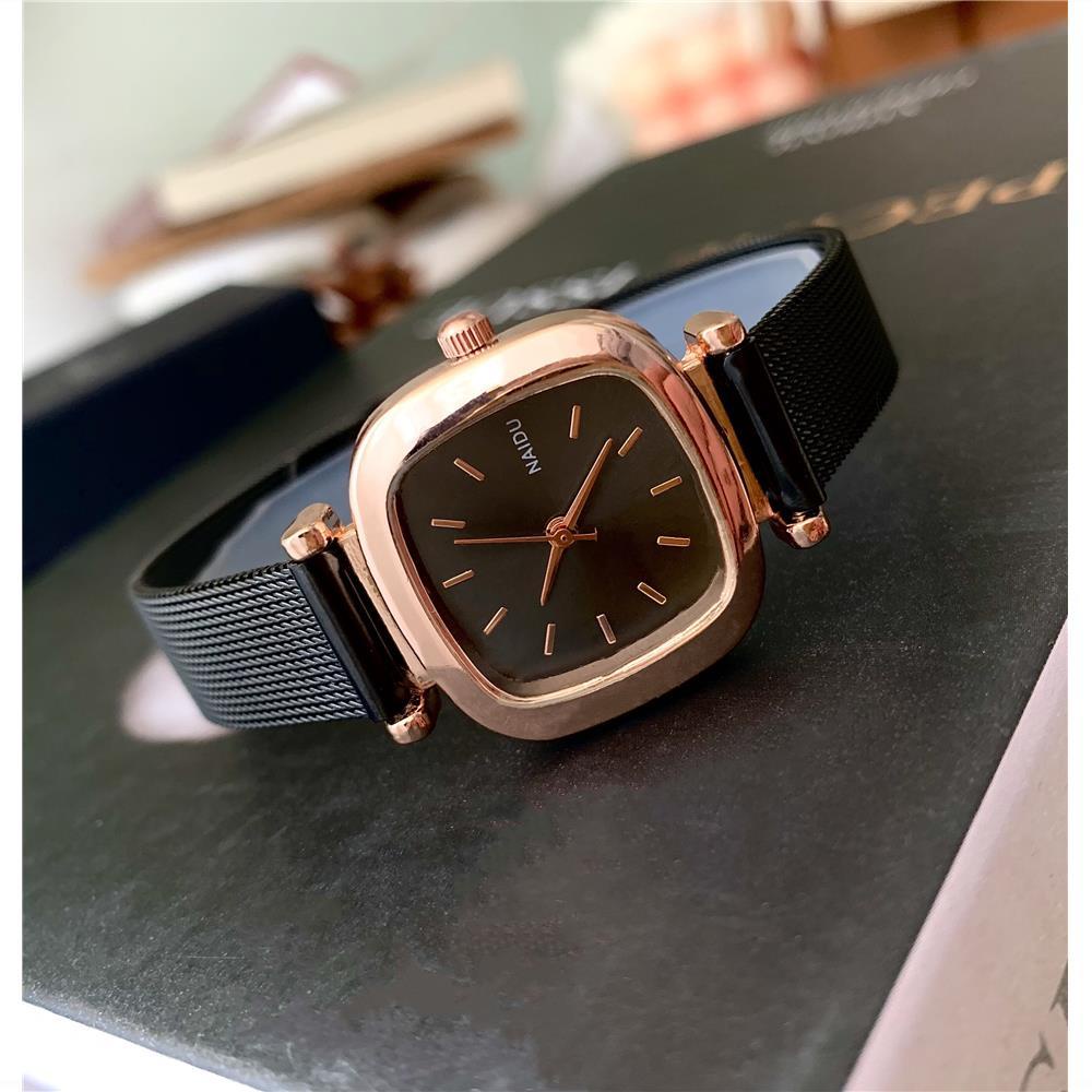 Winner Đồng Hồ Đeo Tay Vuông Nhỏ Mặt Vuông Màu Vàng Đen Nhẹ Sang Trọng Thời Trang Chống Nước Dành Cho Nữ