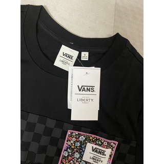 Áo Vans nữ hoạ tiết