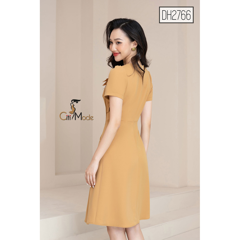 Đầm xòe công sở cao cấp màu vàng tay ngắn đính hoa ngực DH2766 | BigBuy360 - bigbuy360.vn