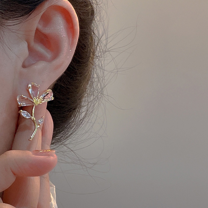 Korean Fashion Diamond Flower Earrings with Gemstones