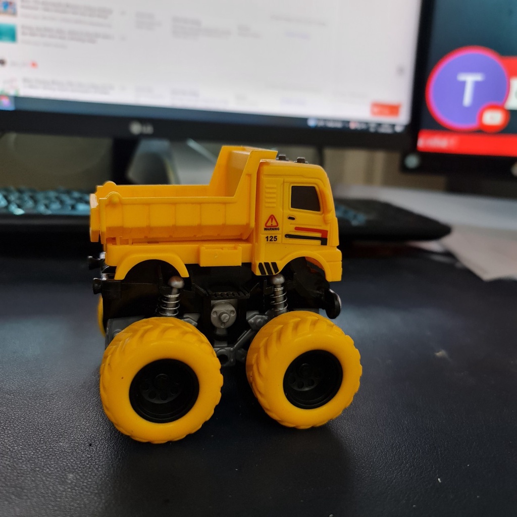 Xe ô tô đồ chơi cho bé chạy quán tính - Xe kỹ thuật chạy bánh đà, không cần pin
