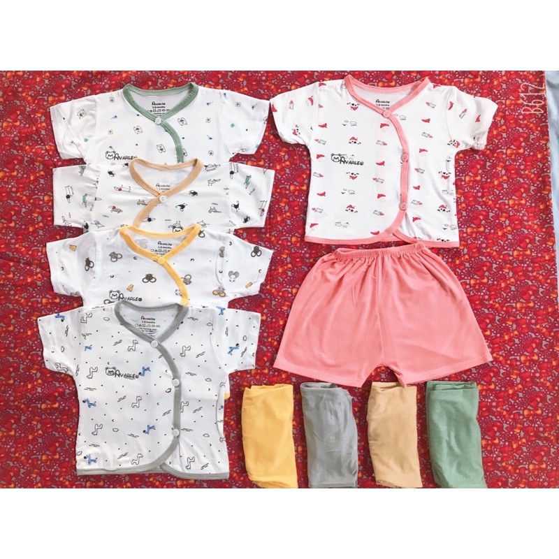 Bộ cộc tay sơ sinh khuy lệch phối quần màu