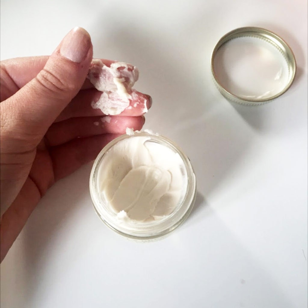 Burt’s Bees - Kem Dưỡng Tay Mềm Mịn - Almond & Milk Hand Cream Burts Bee - 57gr | BigBuy360 - bigbuy360.vn