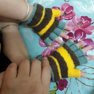 Găng tay len cho bé loại 1