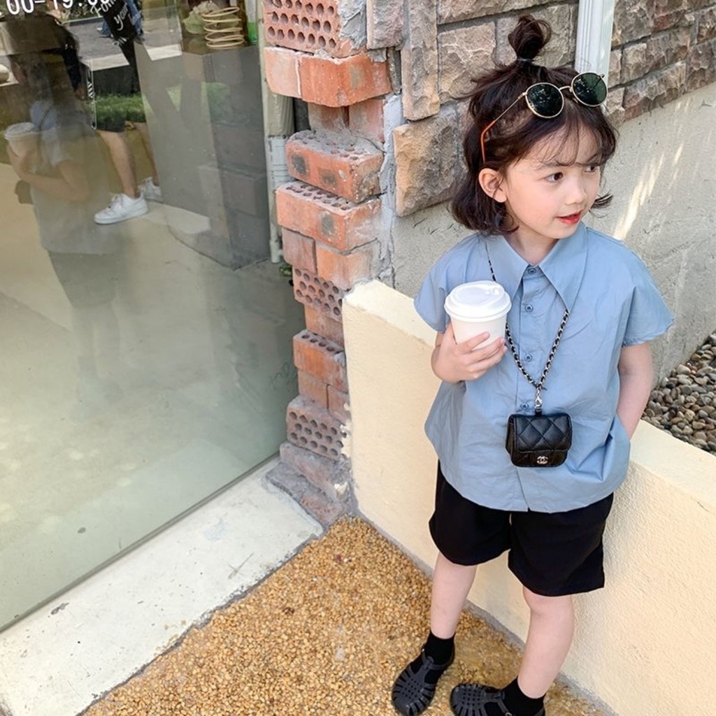 Sét đồ cộc tay Hàn Quốc bé gái, Bộ áo sơ mi xanh xẻ tà sành điệu kết hợp quần short đen cho bé