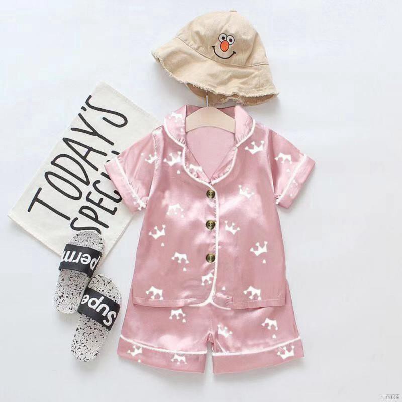 Bộ Đồ Ngủ Pijama Bằng Lụa Satin In Họa Tiết Vương Miện Cho Bé