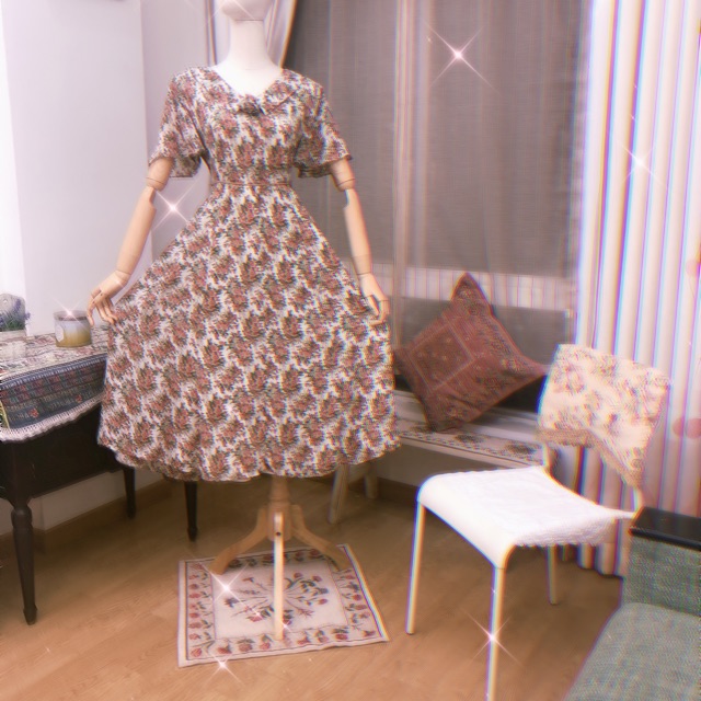 Đầm hoa vintage