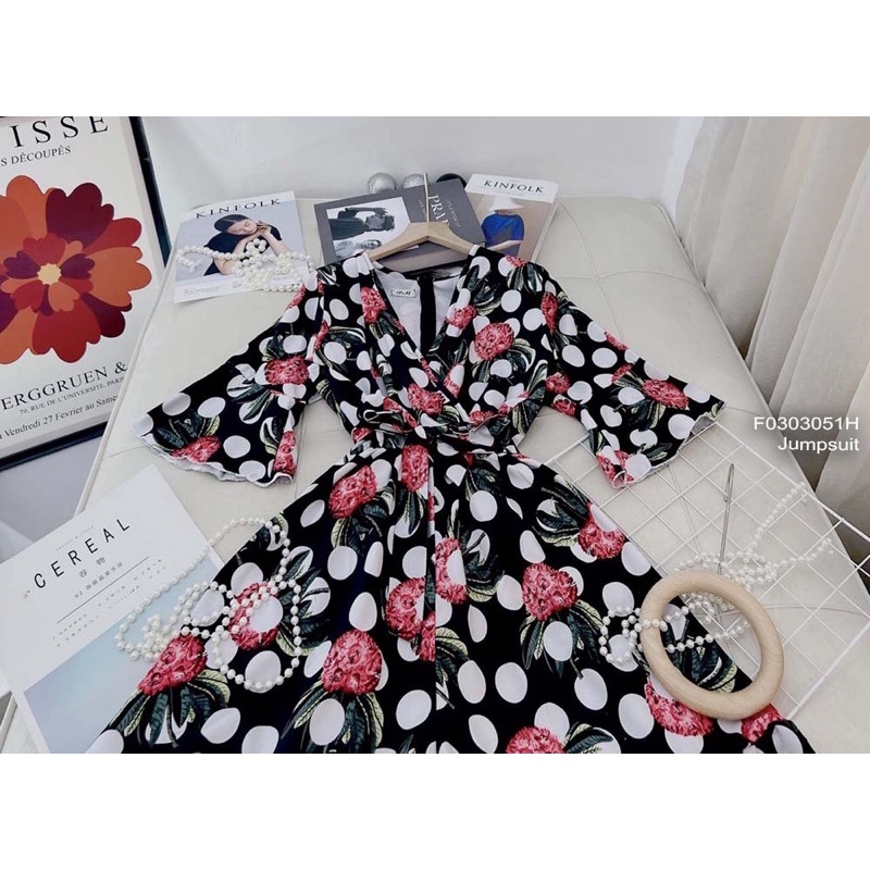 Jumpsuits chấm bi to