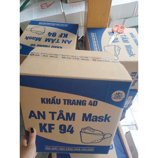 1 thùng khẩu trang kf94 An tâm 30goi/300 cái