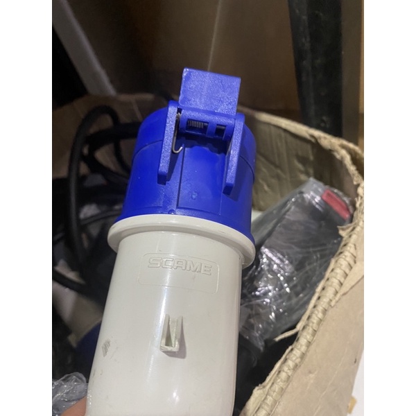 Bộ  ổ cắm di động SCAME 32A, 2P+E, IP44 -hàng chất lượng-sản xuất tại Ý  Bao gồm dây