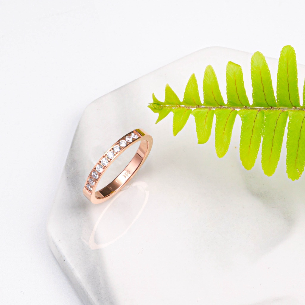 Nhẫn cặp đôi CDE Semi Eternity Ring CDE8018RG