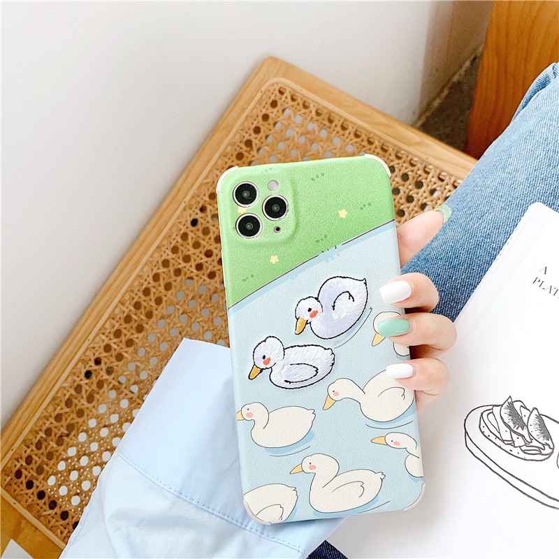 Ốp lưng iphone Vịt Thỏ thêu viền chống va đập 5/5s/6/6plus/6s/6splus/7/7plus/8/8plus/x/xr/xs/11/12/pro/max/plus/promax | BigBuy360 - bigbuy360.vn
