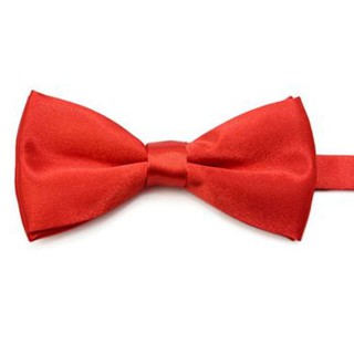 Nơ thắt cổ áo cho bé trai