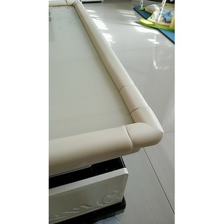 Cuộn xốp dán chống va đập bàn