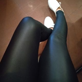 Quần legging giả da