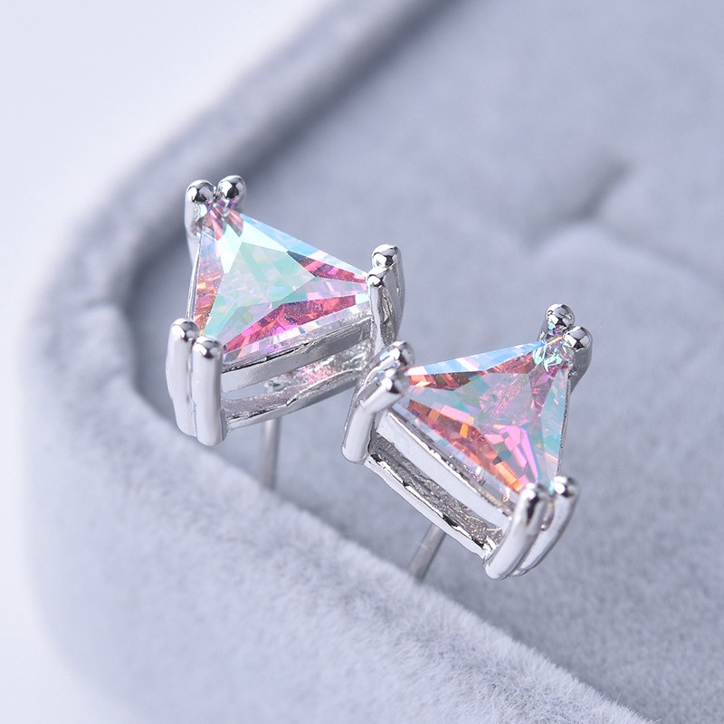 Khuyên Tai Nữ Hình Tam Giác Thời Trang