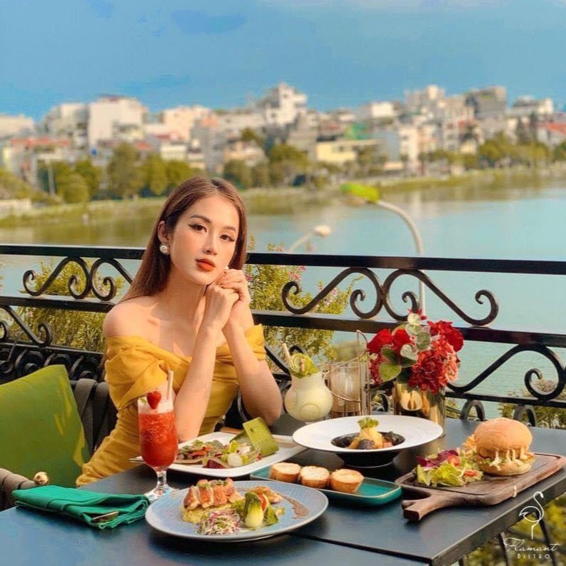 Khuyên tai tròn sát tai đá sang chảnh KT39