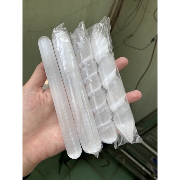 SELENITE - Trụ đá - Tim - Cầu - Gậy xoắn- Mặt Trăng - Móc khoá- Đĩa bán nguyệt -Tháp 6cm- Đá thanh tẩy tự nhiên mài đẹp