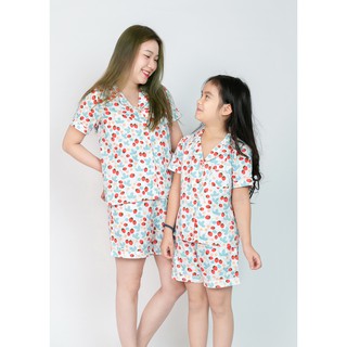 Đồ bộ mặc nhà pijama mẹ và bé quả dâu đỏ