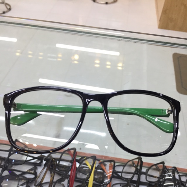 Kính ngố nobita giả cận