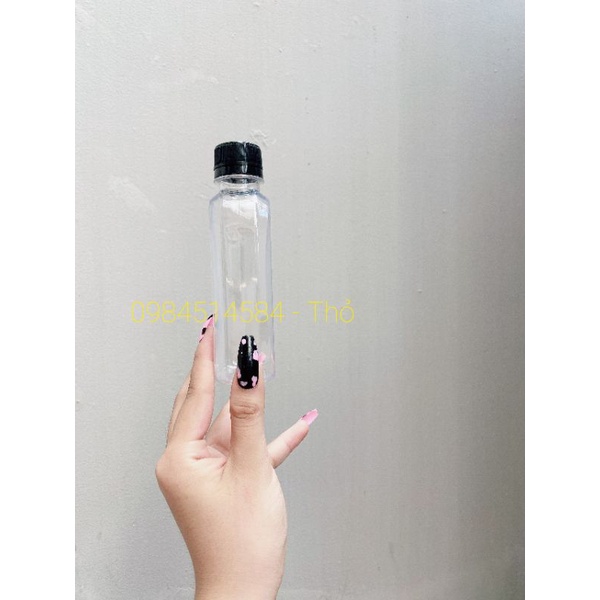 HOT-Chai nhựa Dẹp 250ml vát cạnh fi28 kèm nắp đen | BigBuy360 - bigbuy360.vn