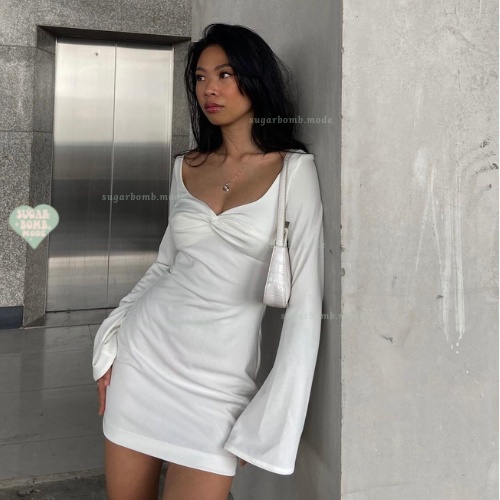 Đầm Body Trắng Sexy Tay Dài Dự Tiệc Váy Dáng Ôm Khoét Ngực Soắn Ngực Chất Thun Co Giãn Tốt Freesize Sugarbomb.mode