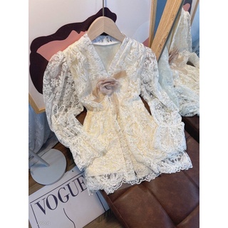 ÁO PEPLUM REN CỔ V