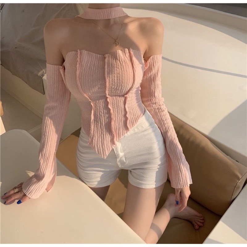 SET ÁO HỒNG GÂN TD CHOKER BẸT VAI + QUẦN SHORT TRẮNG (TH)