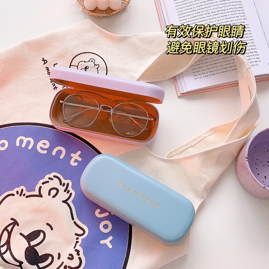 Hộp Đựng Kính Màu Kem Đơn Giản Chất Liệu Da PU Dễ Dàng Mang Theo Người