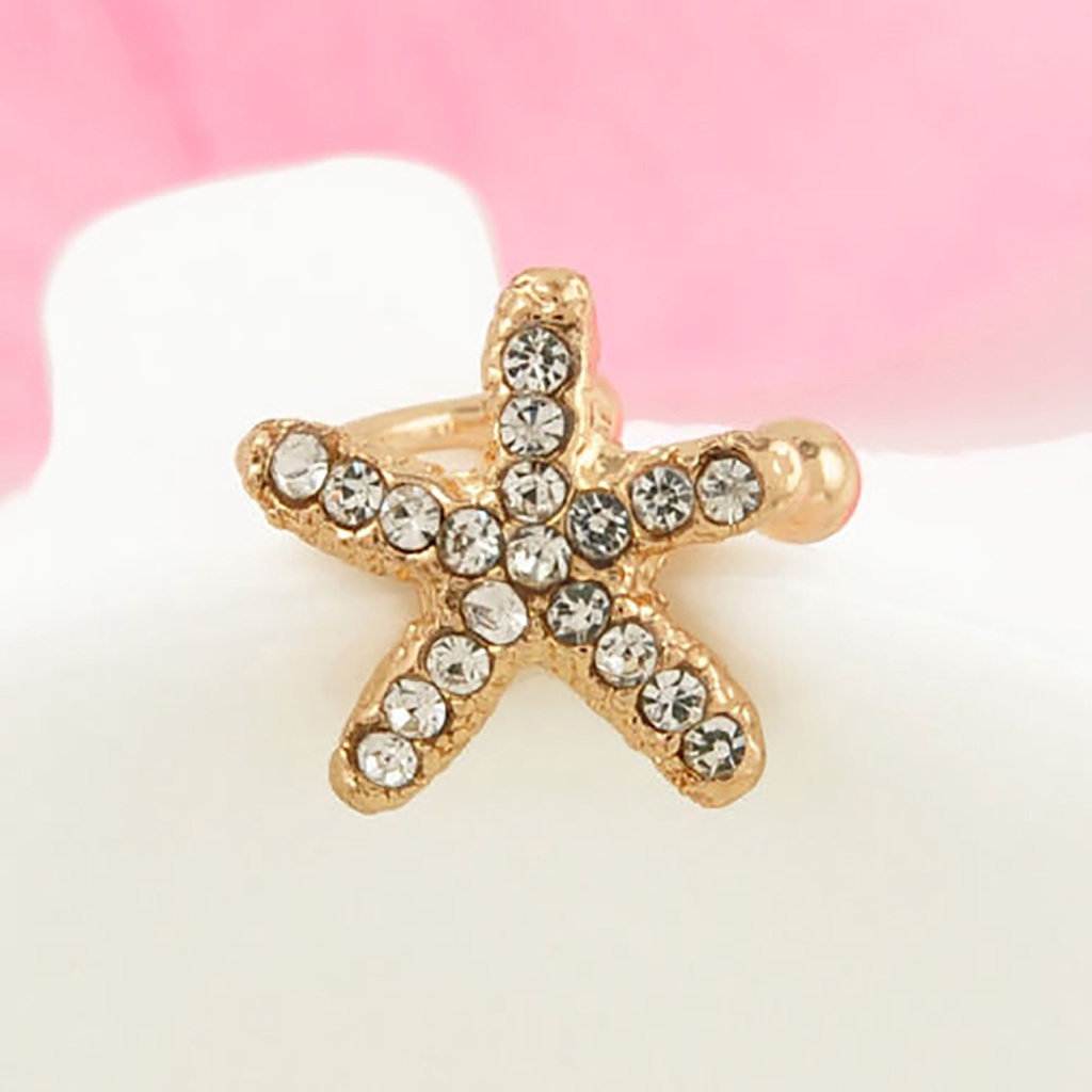 Một chiếc khuyên tai hình sao biển đính đá thời trang cho nữ