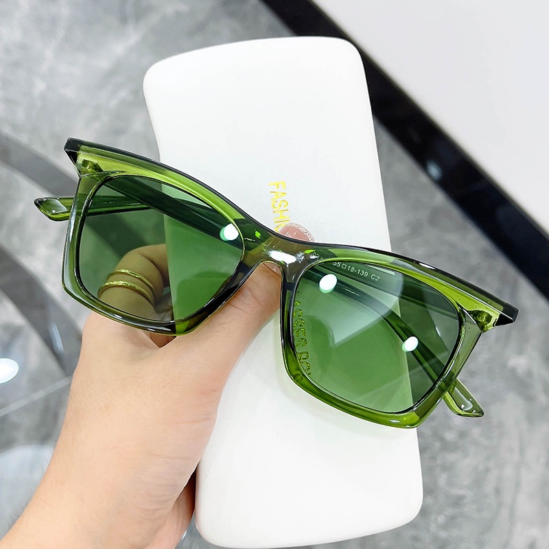 Kính mát mắt mèo gọng vuông phong cách vintage cho nữ