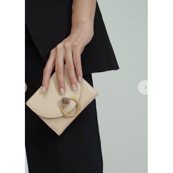 Túi ví CK có dây đeo màu be