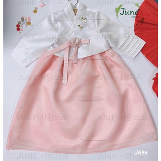 Áo dài Hanbok cách tân cho bé gái