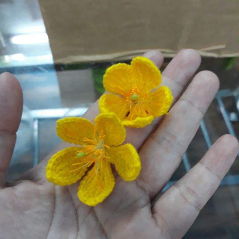 Hoa mai, đào móc len ghép sẵn